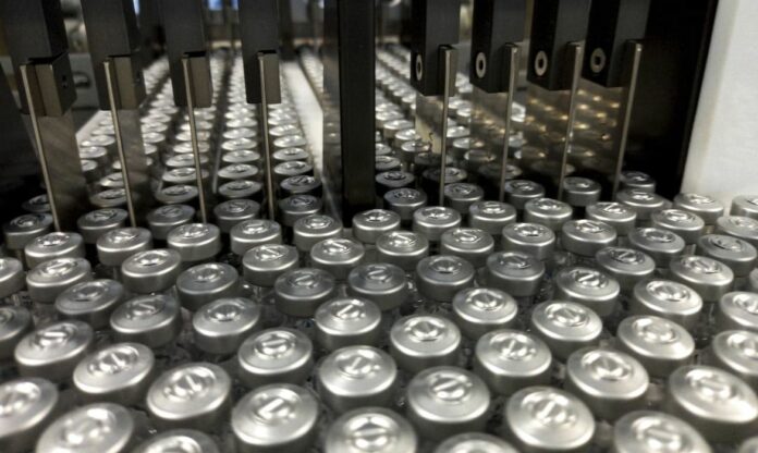 vacina Covid-19 Fiocruz.