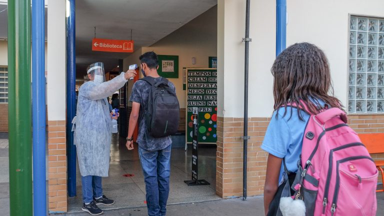 Aulas da rede municipal de ensino devem voltar 100% presenciais, diz marquinhos