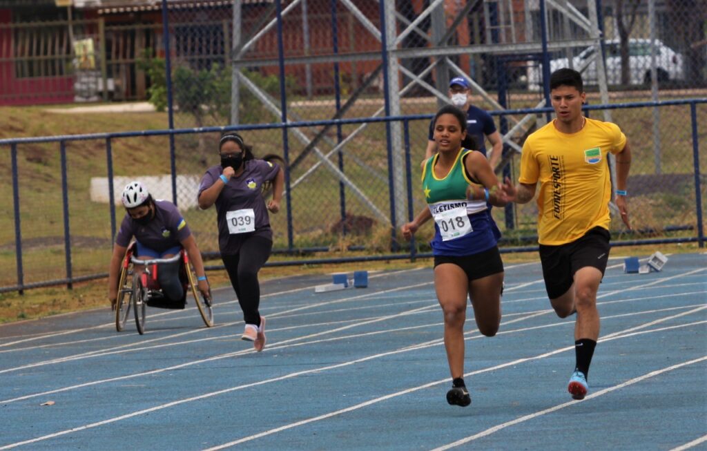 Provas de atletismo agitam Paralimpíadas Escolares de MS no Parque Ayrton Senna Provas de atletismo agitam Paralimpíadas Escolares de MS no Parque Ayrton Senna