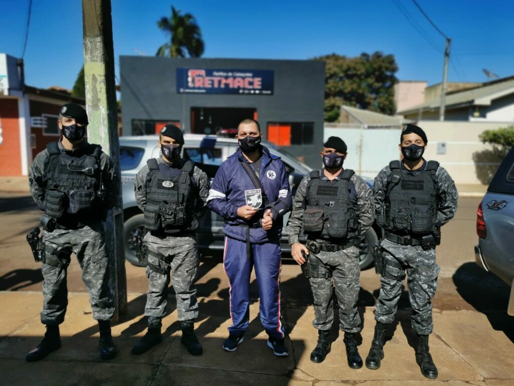 Vítimas de acidente se reencontram com policiais do Choque que as salvaram Vítimas de acidente se reencontram com policiais do Choque que as salvaram