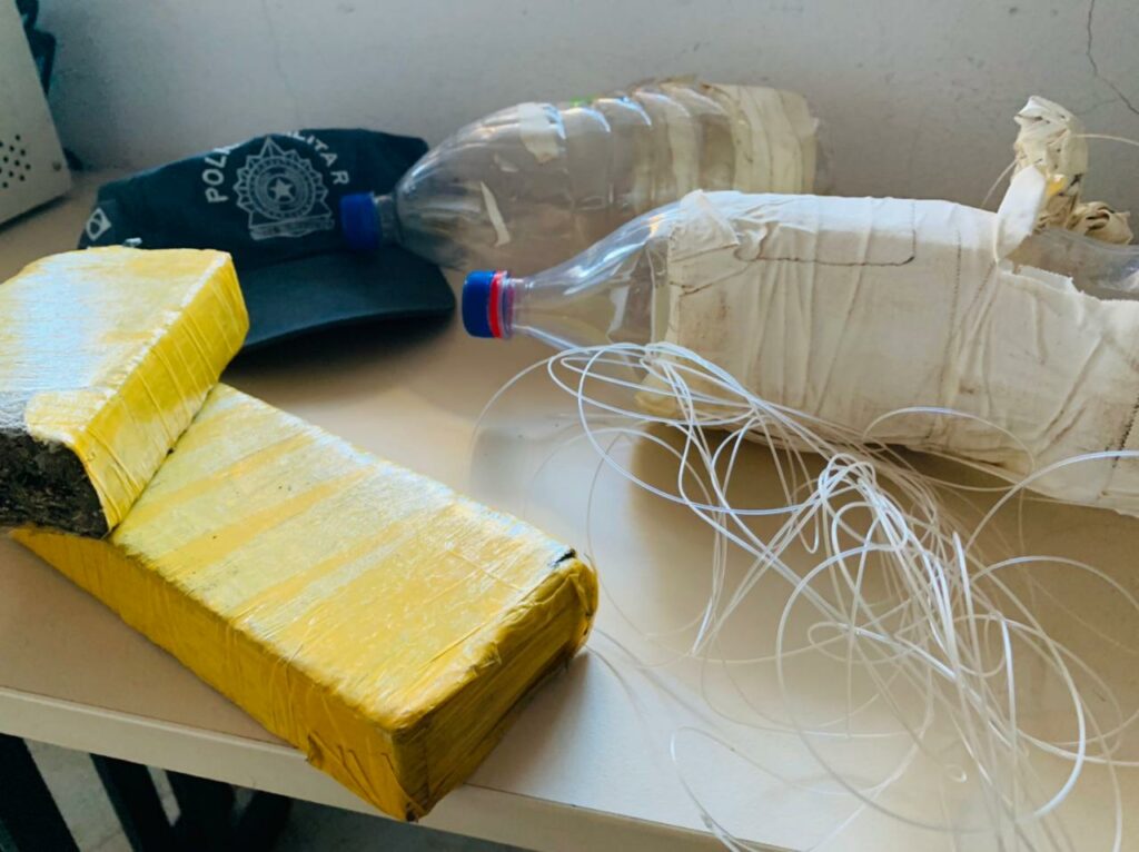 Violência doméstica 'denúncia' trio que acaba preso por tráfico e furto