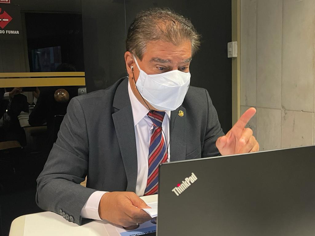 Senador debate Estado Democrático de Direito com UERJ e Escola Superior de Guerra Senador debate Estado Democrático de Direito com UERJ e Escola Superior de Guerra