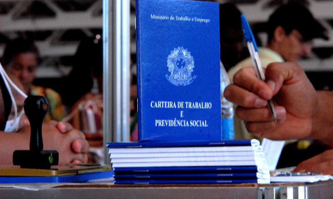 Indicador de emprego da fgv atinge maior nível desde fevereiro de 2020