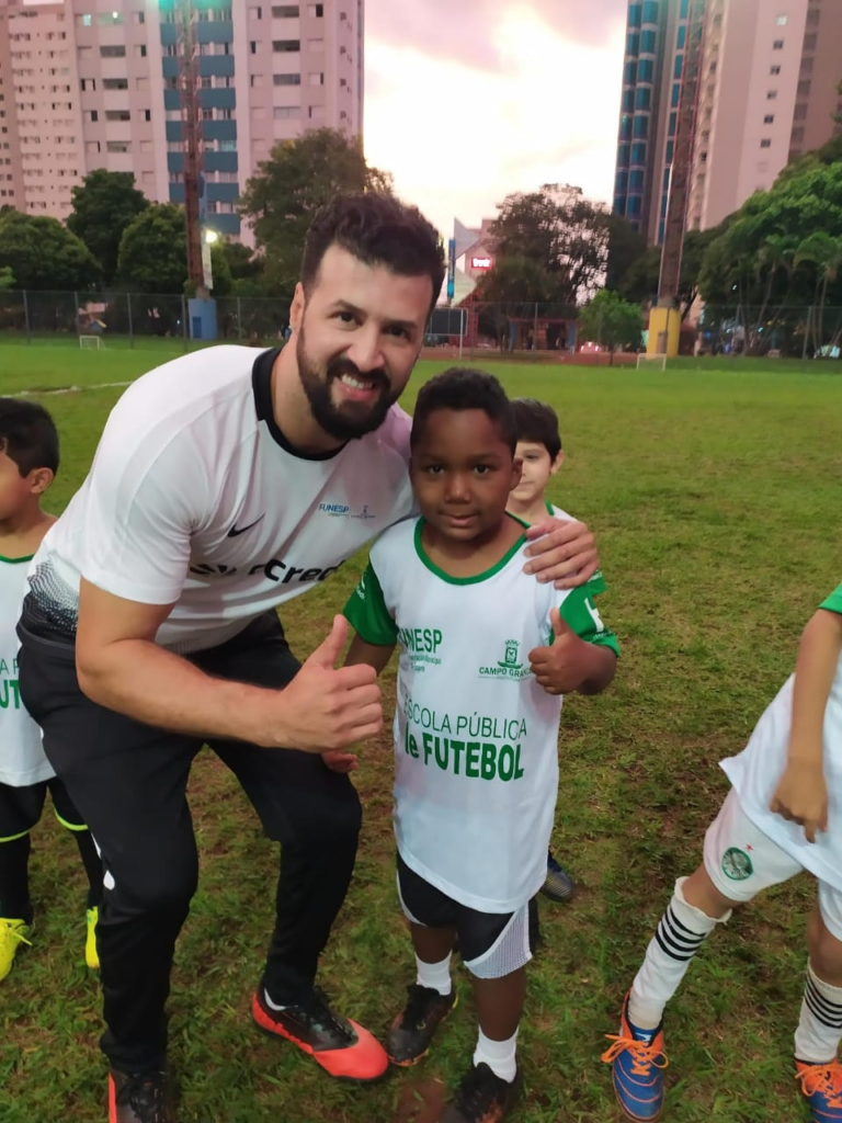 Escolinha pública de futebol recomeça nesta quarta-feira na Capital Escolinha pública de futebol recomeça nesta quarta-feira na Capital