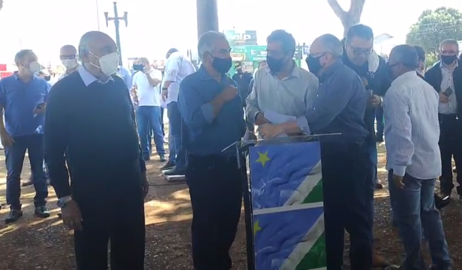 Em solenidade Reinaldo lança obras da Avenida Hayel Bon Faker