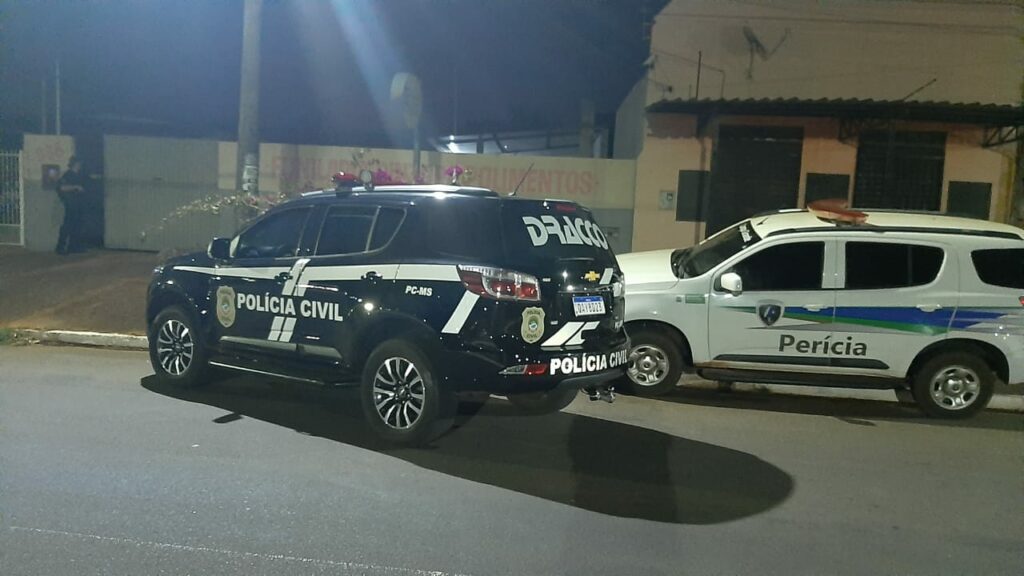 Polícia descobre bunker em funilaria na Capital com mais de meia tonelada de cocaína