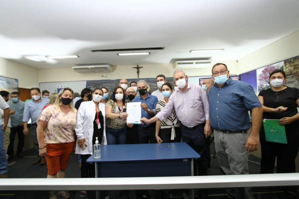 Em Amambai, governador autoriza R$ 23 mi em obras e anuncia pavimentação da MS-289