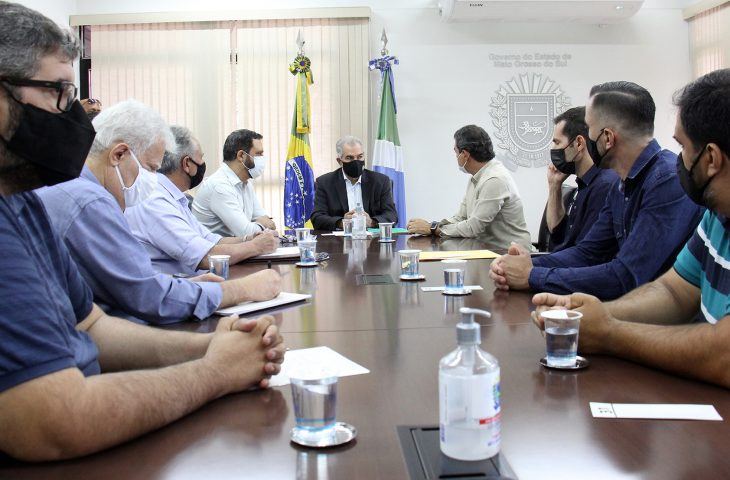 Governo vai criar política de apoio aos motoristas de aplicativo e de táxi