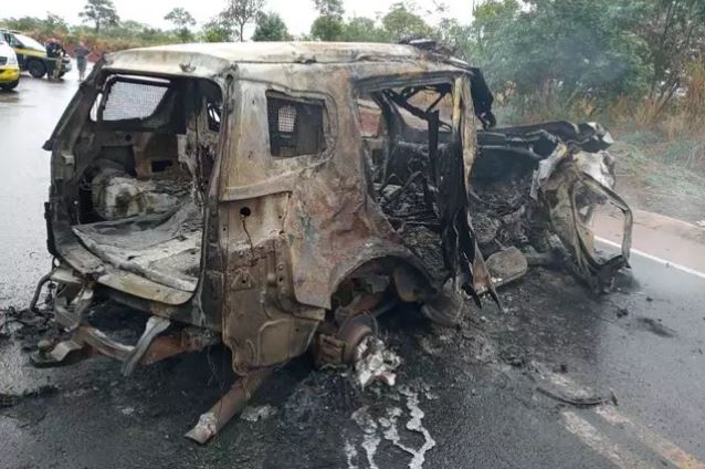 Um morre e outro fica ferido em colisão entre viatura da PRF e Jeep na BR-163