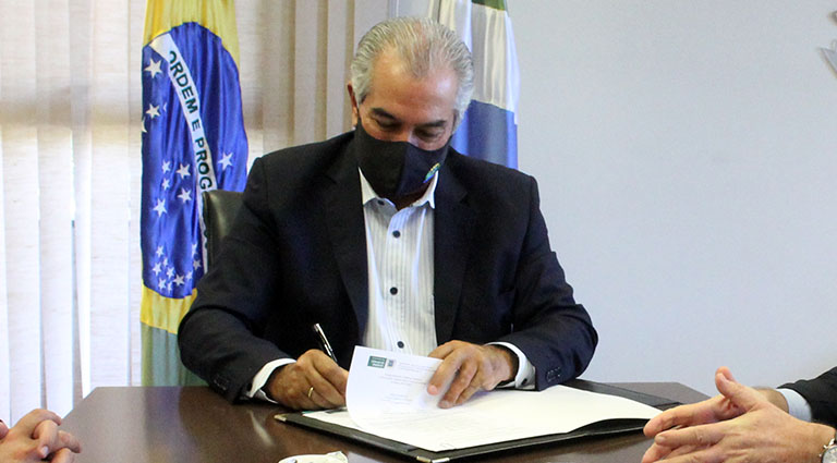 Estado conclui estudos de revisão salarial dos servidores a aumento em janeiro de 2022