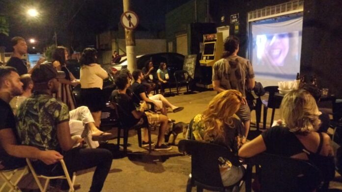 Praça do José Abrão terá 2º 'Transcine' que circular por parques da Capital Praça do José Abrão terá 2º 'Transcine' que circular por parques da Capital