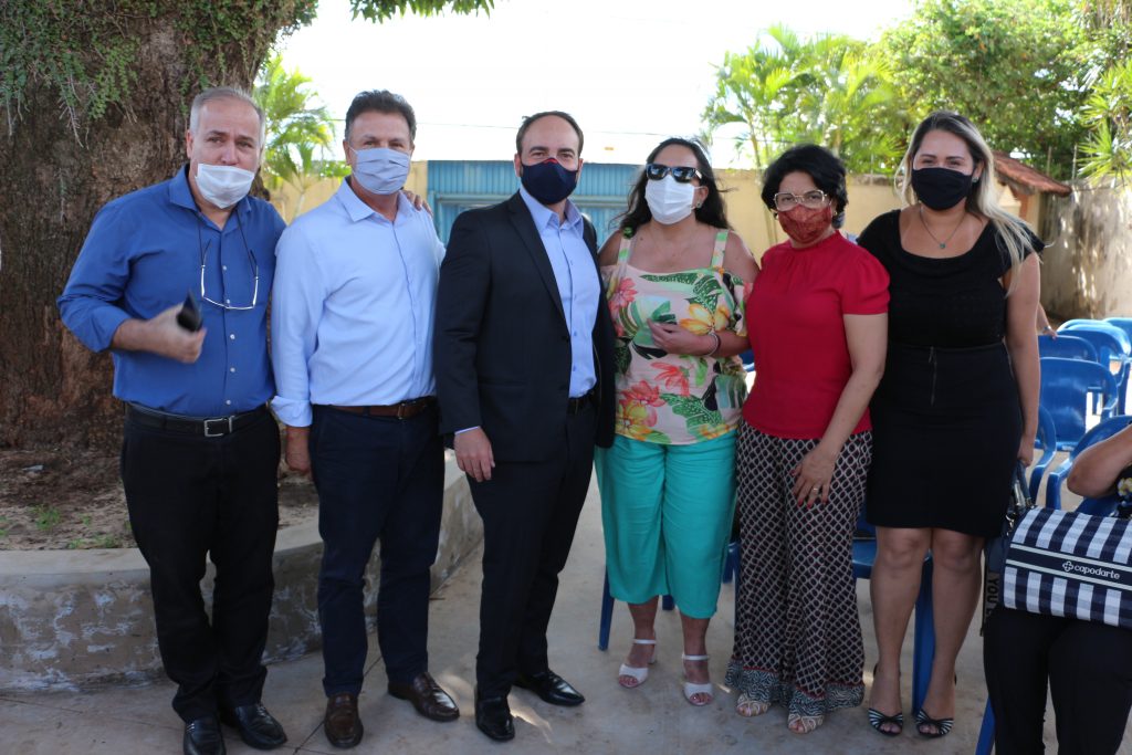 Associação Juliano Varela entrega panificadora equipada com recursos do Governo Associação Juliano Varela entrega panificadora equipada com recursos do Governo