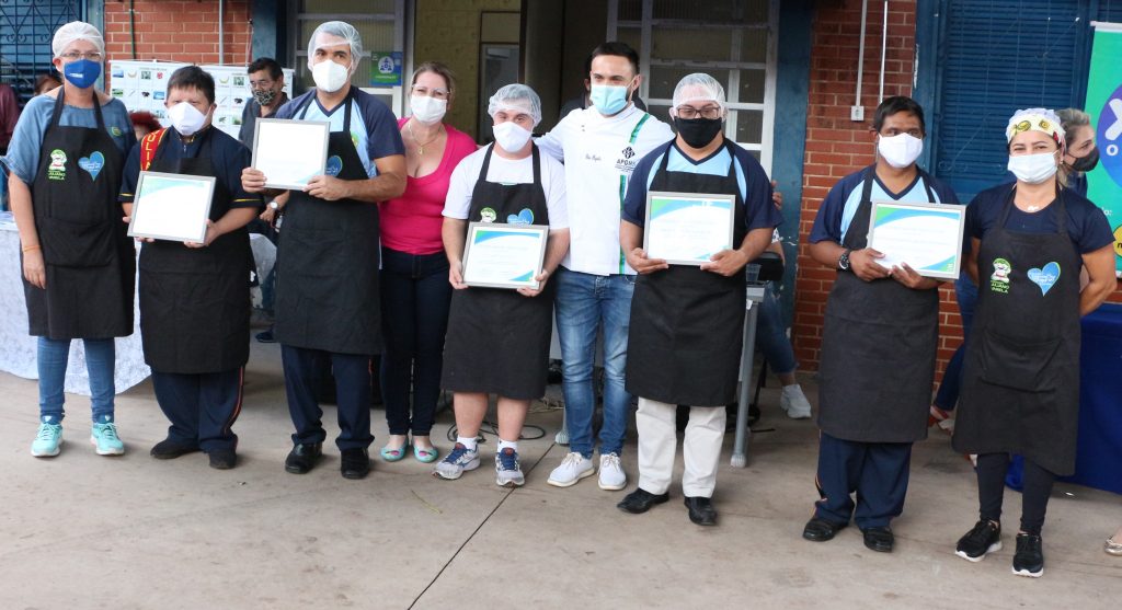 Associação Juliano Varela entrega panificadora equipada com recursos do Governo Associação Juliano Varela entrega panificadora equipada com recursos do Governo