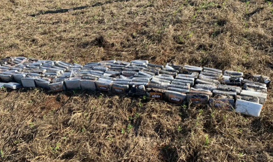 Aeronave que caiu na fronteira transportava mais de 240 quilos de cocaína