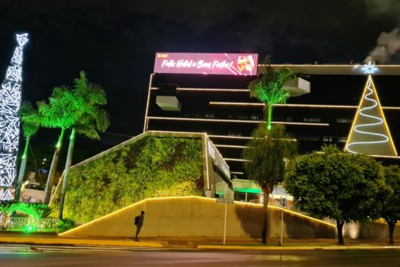 Fiems inaugura iluminação de Natal do Edifício Casa da Indústria