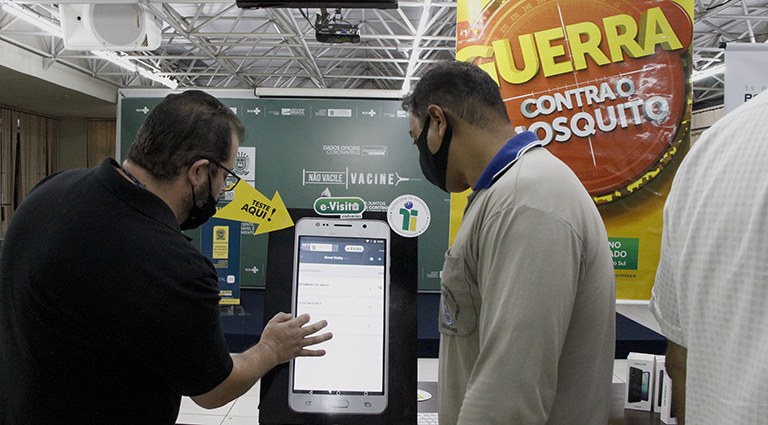 SES entrega smartphones para terceira versão do Sistema e-Visita com inovação tecnológica SES entrega smartphones para terceira versão do Sistema e-Visita com inovação tecnológica