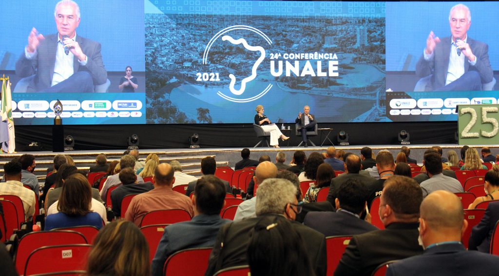 Com 87 plataformas digitais, governador defende Estado moderno e inovador durante conferência Com 87 plataformas digitais, governador defende Estado moderno e inovador durante conferência