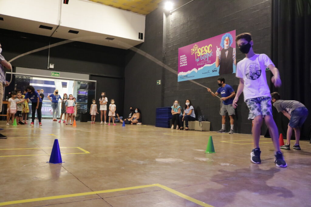 Fim de semana tem programação cultural no shopping, praça e 14 de julho