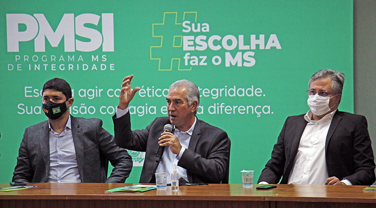 Governador anunciou reajuste aos servidores e lançou programas estaduais nesta semana