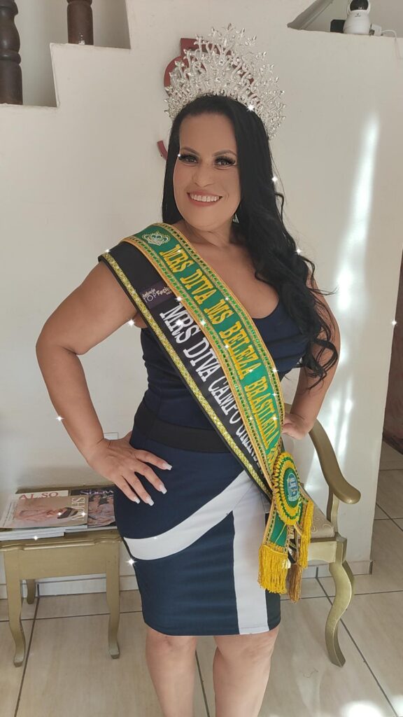 Governador recebe policial civil que representará MS em 'Miss Brasil Culture'