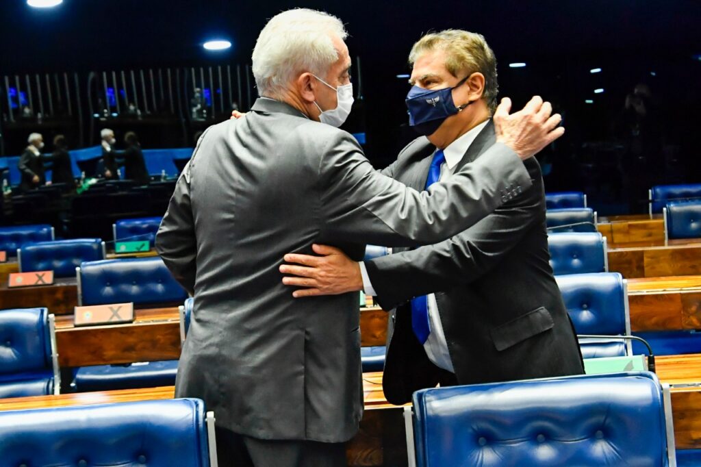 Senado aprova relatório de Nelsinho a projeto sobre monitoramento de remédios