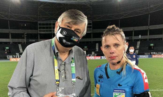 botafogo_bandeirinha_torcida