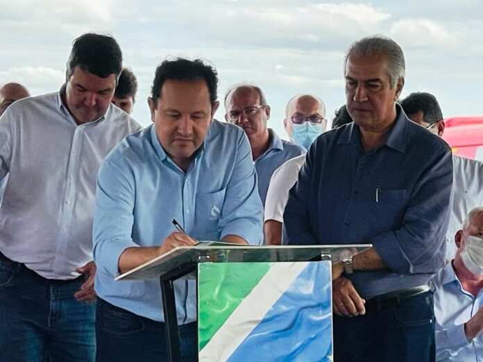 d9864749-1ae5-4ed9-bd21-595422d4a382_caneaazul