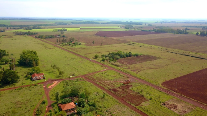 Mapa entrega quase 300 títulos definitivos de propriedade rural à assentados em MS