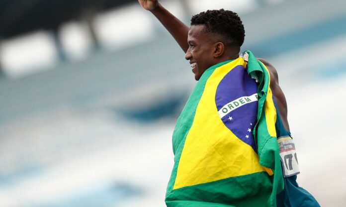 392500_970844_felipe_bardi_100m_wc_007