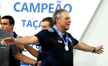 Fluminense anuncia acerto com técnico Abel Braga Fluminense anuncia acerto com técnico Abel Braga