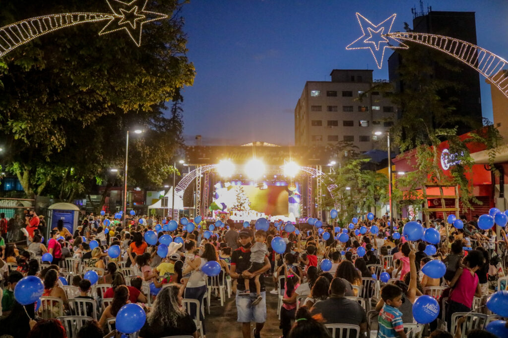 Mundo Bita encanta em apresentação na abertura oficial do "Reviva Natal"