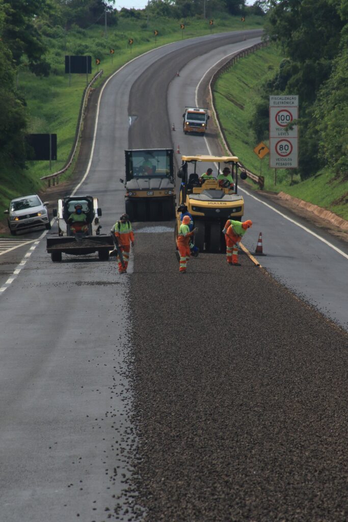 Alerta: trechos da BR-163 em MS tem bloqueios para obras de manutenção da pista Alerta: trechos da BR-163 em MS tem bloqueios para obras de manutenção da pista