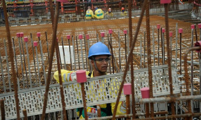 construcao_civil_obras_canteiro_de_obras_construcao_trabalhadores190220142536_0 (1)