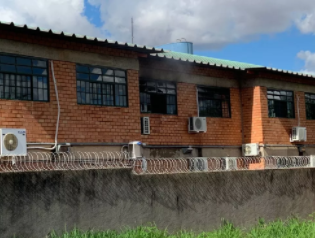 Após incêndio, Casa da Saúde suspende atendimento até a próxima segunda Após incêndio, Casa da Saúde suspende atendimento até a próxima segunda