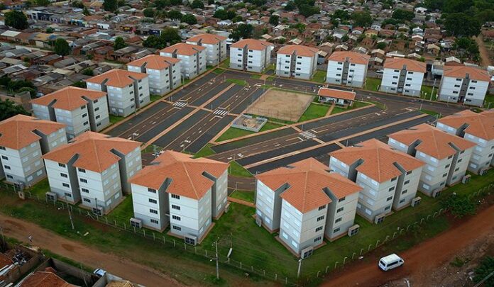 Bolsonaro deve participar da entrega de apartamentos à famílias de baixa renda na Capital