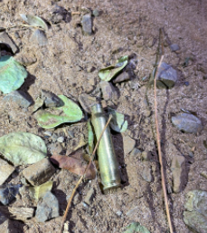 Homens encapuzados executam rapaz em residência com uso de armas de grosso calibre