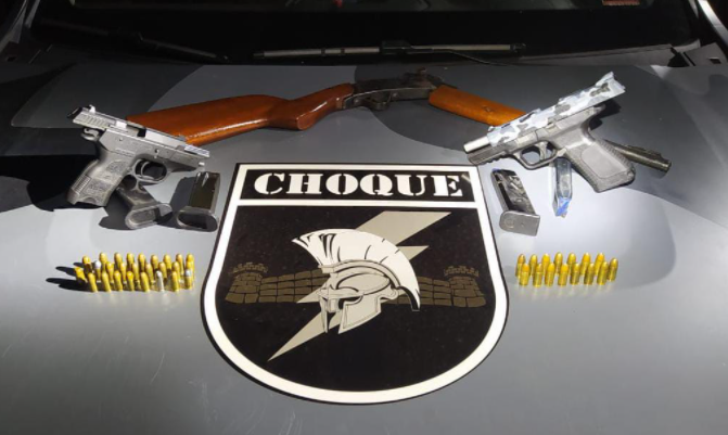 Em duas ocorrência, Choque apreende quatro armas de fogo na Capital