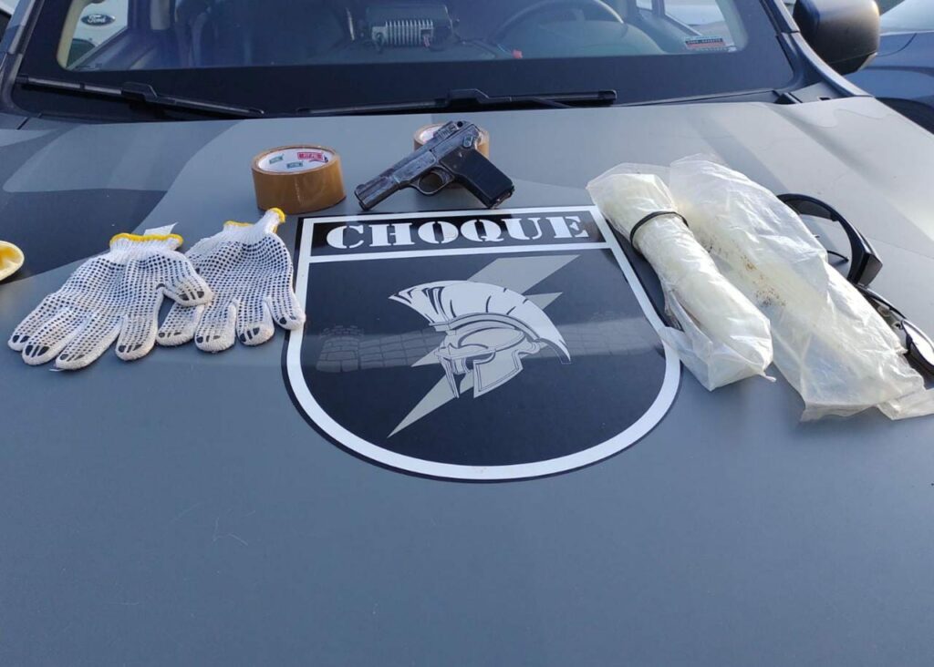 Roubo com cárcere deixa um morto em confronto com Choque Roubo com cárcere deixa um morto em confronto com Choque