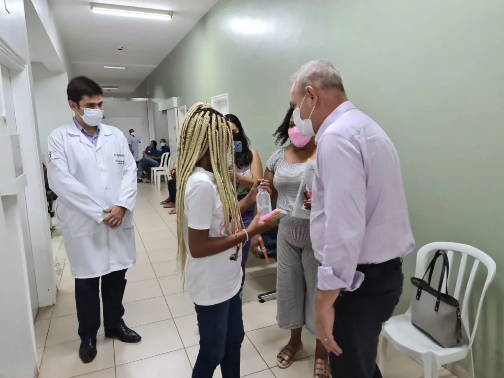 Com auxílio do governo de MS, adolescente com doença rara recebe transplante de fígado em SP Com auxílio do governo de MS, adolescente com doença rara recebe transplante de fígado em SP