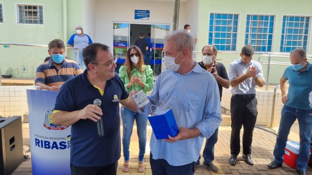 Ao completar 78 anos, Ribas ganha projetos para o Hospital, Pronto Socorro e UTI