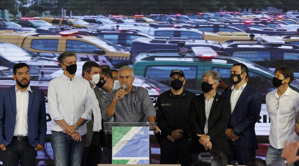 Governador entrega mais de 200 viaturas e 115 fuzis para municípios do MS