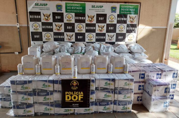 Carga de agrotóxico avaliada em quase R$ 10 milhões é apreendida em MS Carga de agrotóxico avaliada em quase R$ 10 milhões é apreendida em MS