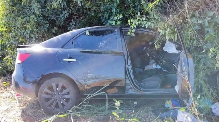 Colisão frontal deixa três mortos e dois feridos na BR-262 Colisão frontal deixa três mortos e dois feridos na BR-262