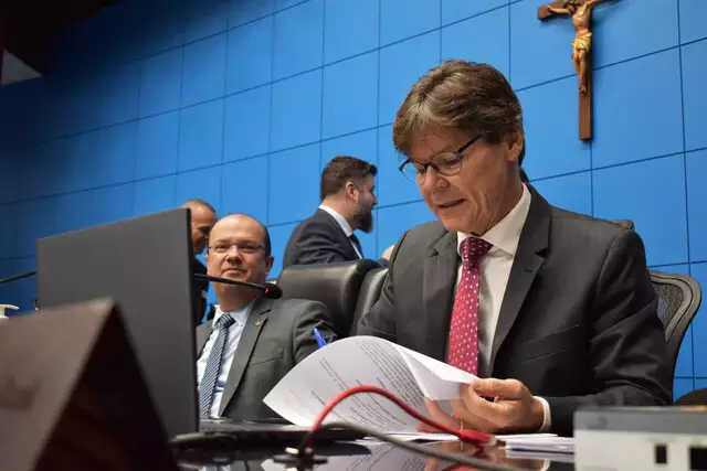 PL que proibia 'erotização' nas escolas de MS acaba com veto mantido na AL PL que proibia 'erotização' nas escolas de MS acaba com veto mantido na AL