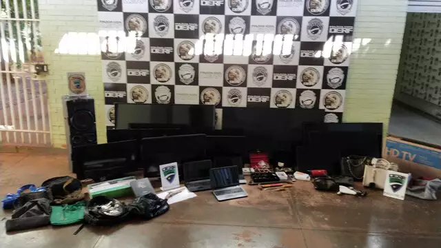Derf apresenta quadrilha que furtava condomínios de luxo em Campo Grande Derf apresenta quadrilha que furtava condomínios de luxo em Campo Grande