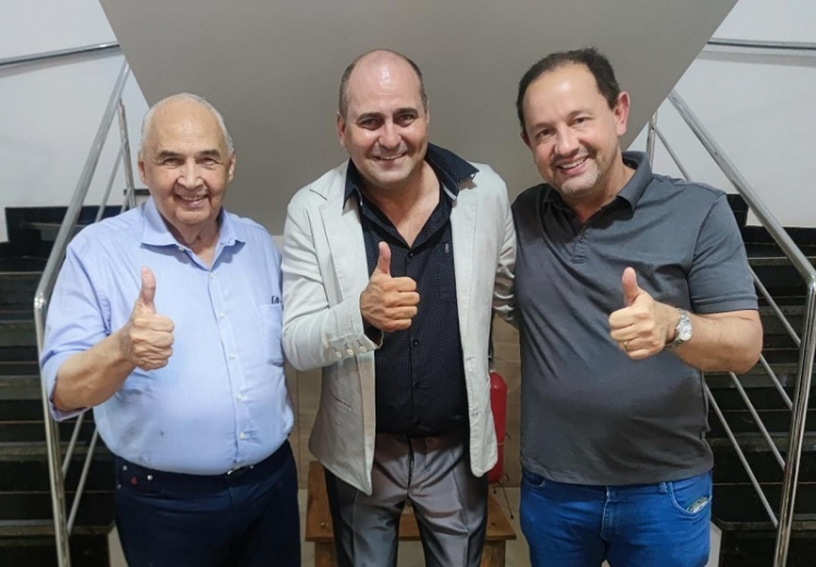 "Sanesul resgatou compromisso histórico levando esgoto para Mundo Novo", diz Carneiro Junior