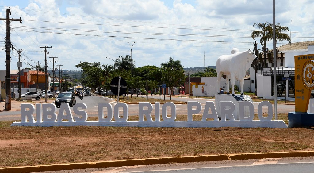 Abertura de empresas em Ribas do Rio Pardo triplica com chegada de fábrica