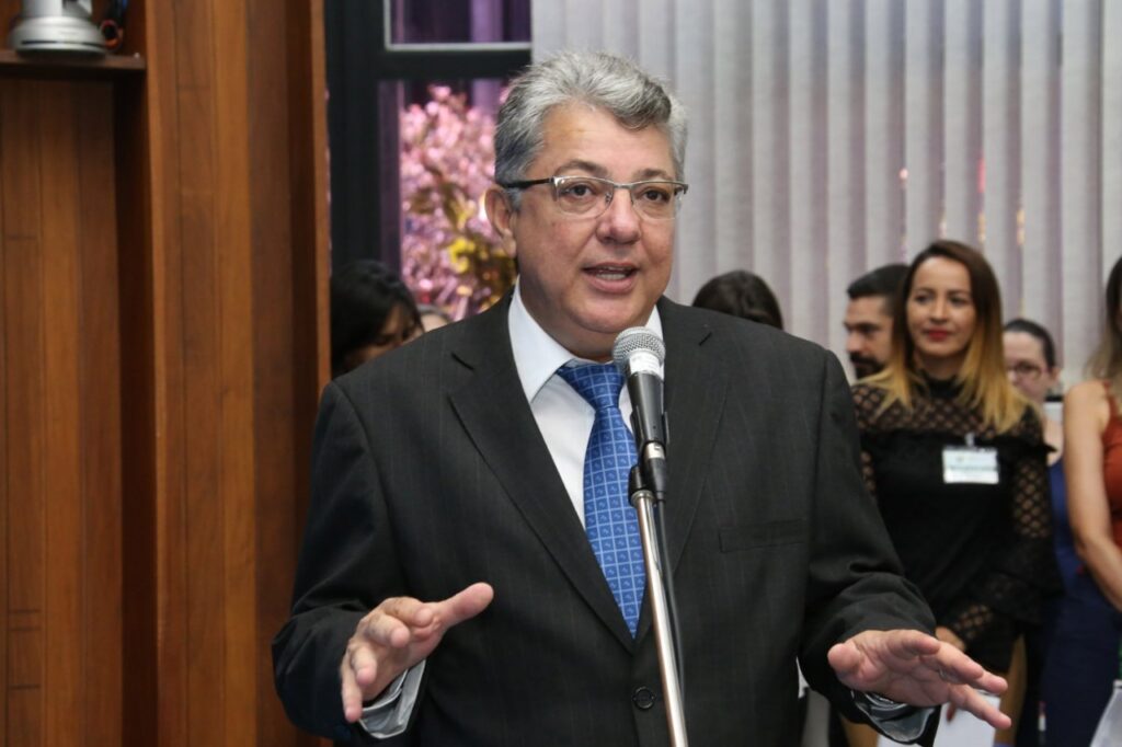 PL visa estabelecer atendimento especializado a órfãos do feminicídio em MS PL visa estabelecer atendimento especializado a órfãos do feminicídio em MS