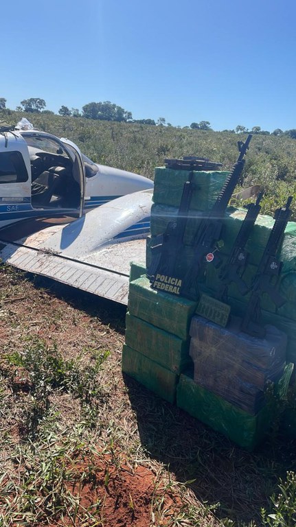 Forças de segurança de MS apreendem aeronave com drogas e armas