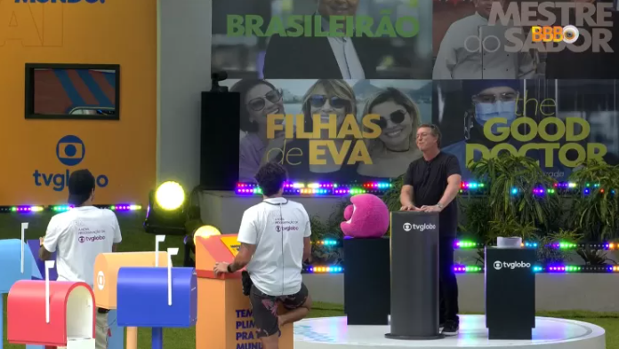 Boninho entra na casa do 'BBB 22' e surpreende brothers